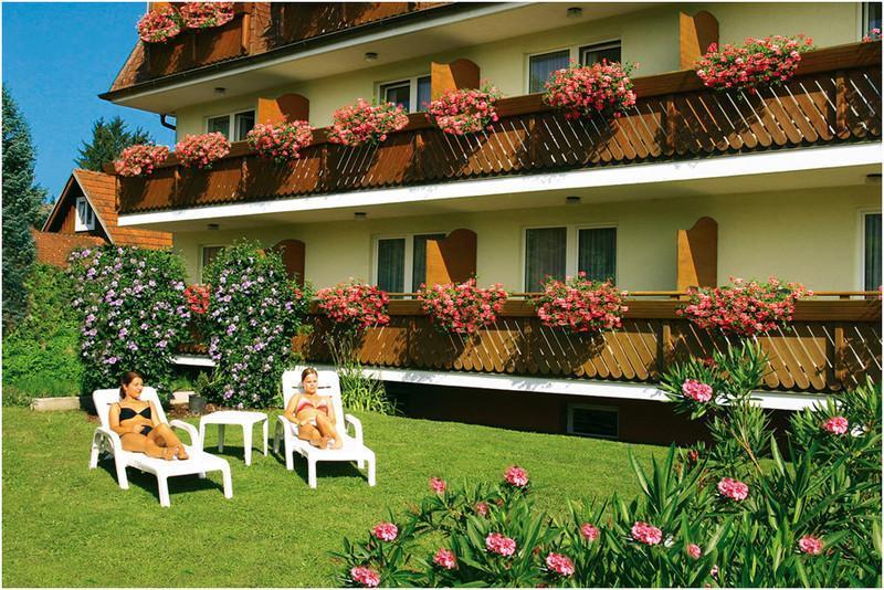 Hotel Kaernten Krumpendorf Exterior photo